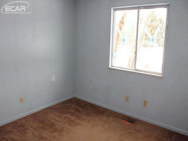 603 East Allen Road Howell, MI 48855 - Photo 16 of 28 20458018-15.JPG
