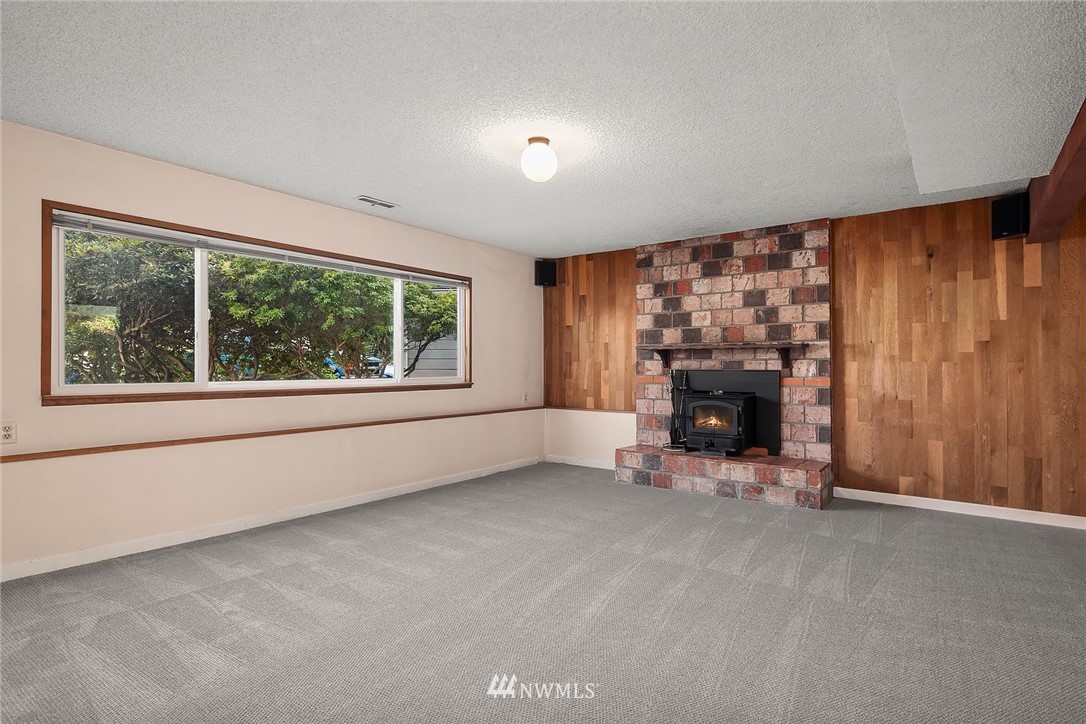 923 217th Street Southwest Bothell, WA 98021 - Photo 14 of 21