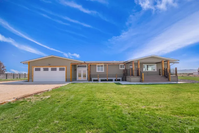 $999,990 | 8481 Big Foot Road, Melba, ID 83641