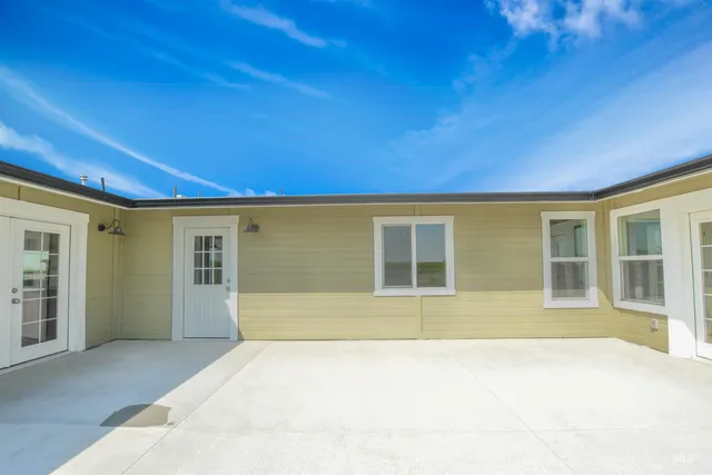 $999,990 | 8481 Big Foot Road, Melba, ID 83641