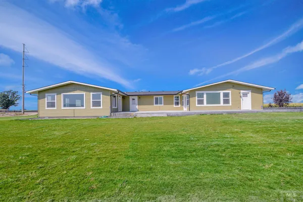 $999,990 | 8481 Big Foot Road, Melba, ID 83641