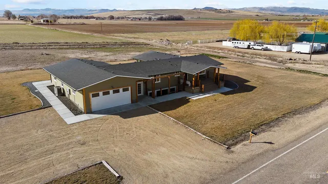 $999,990 | 8481 Big Foot Road, Melba, ID 83641