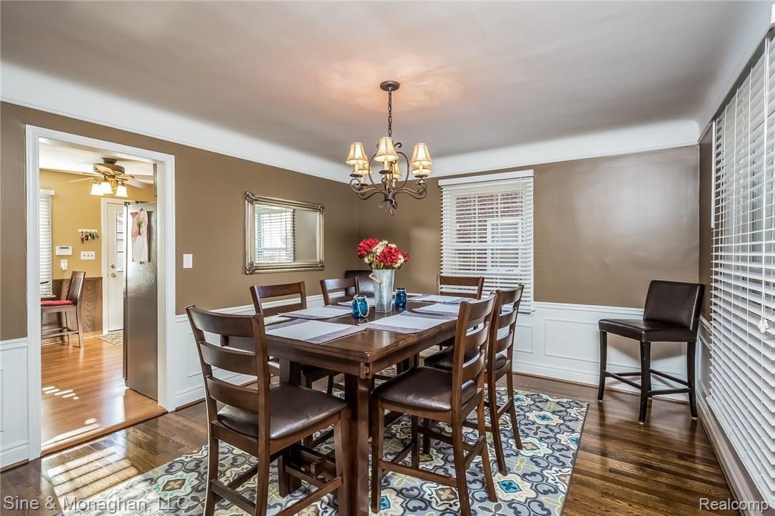 1595 Fairholme Road Grosse Pointe, MI 48236 - Photo 12 of 44 012-Dining_Room-3435596-medium.jpg