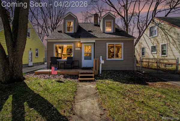 $195,000 | 24341 Parklawn Street, Oak Park, MI 48237