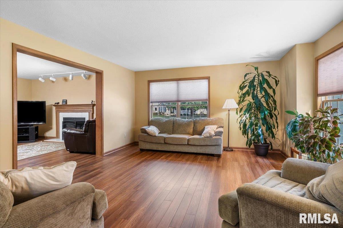 8033 Wilson Terrace Springfield, IL 62712 - Photo 5 of 40
