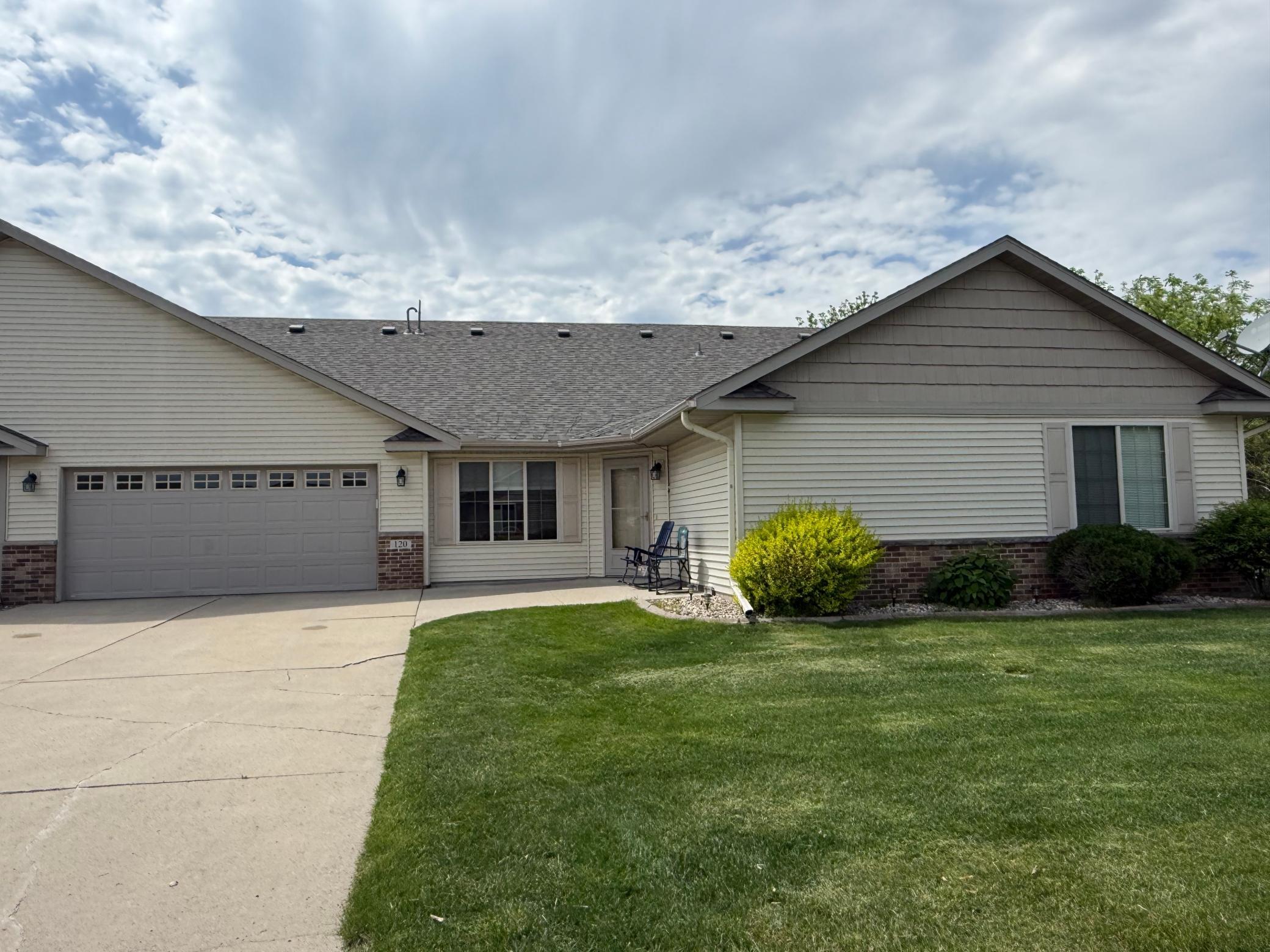 120 Palmer Path Mankato, MN 56001 - Photo 1 of 21