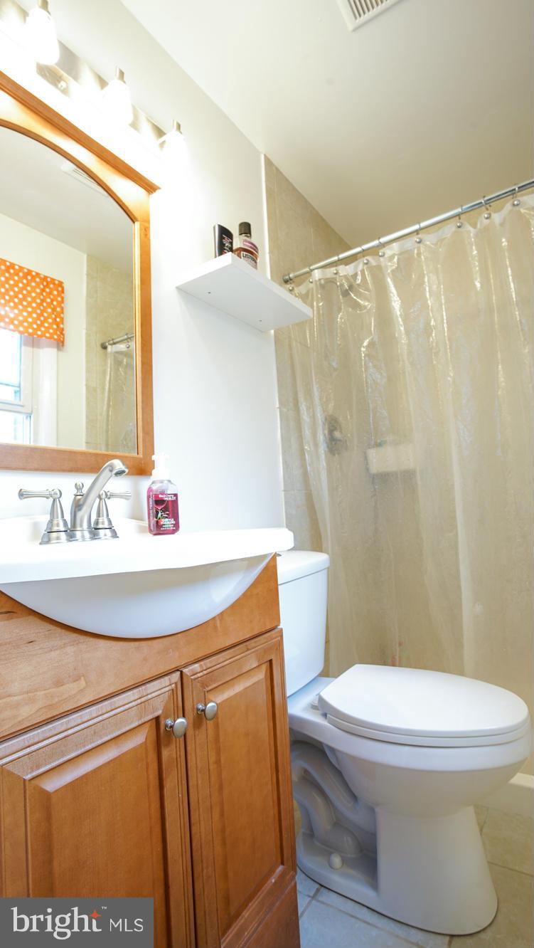 9502 Gunview Road Baltimore, MD 21236 - Photo 15 of 26 Bath