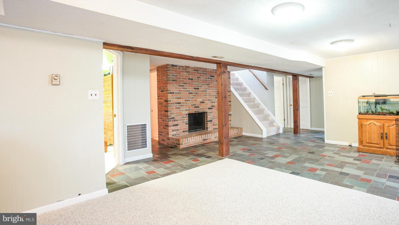 9502 Gunview Road Baltimore, MD 21236 - Photo 17 of 26 Family Room