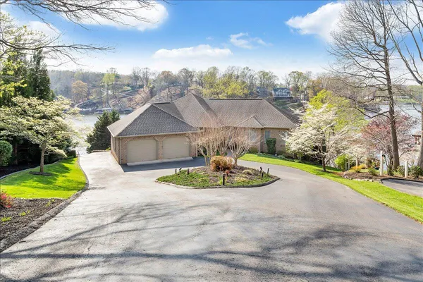 $1,695,000 | 274 Village Lane, Moneta, VA 24121