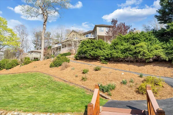 $1,695,000 | 274 Village Lane, Moneta, VA 24121