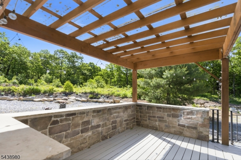 224 Holland Mountain Road Oak Ridge, NJ 07438 - Photo 10 of 34