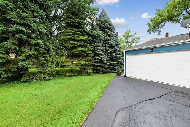 345 Olmsted Road Riverside, IL 60546 - Photo 24 of 31