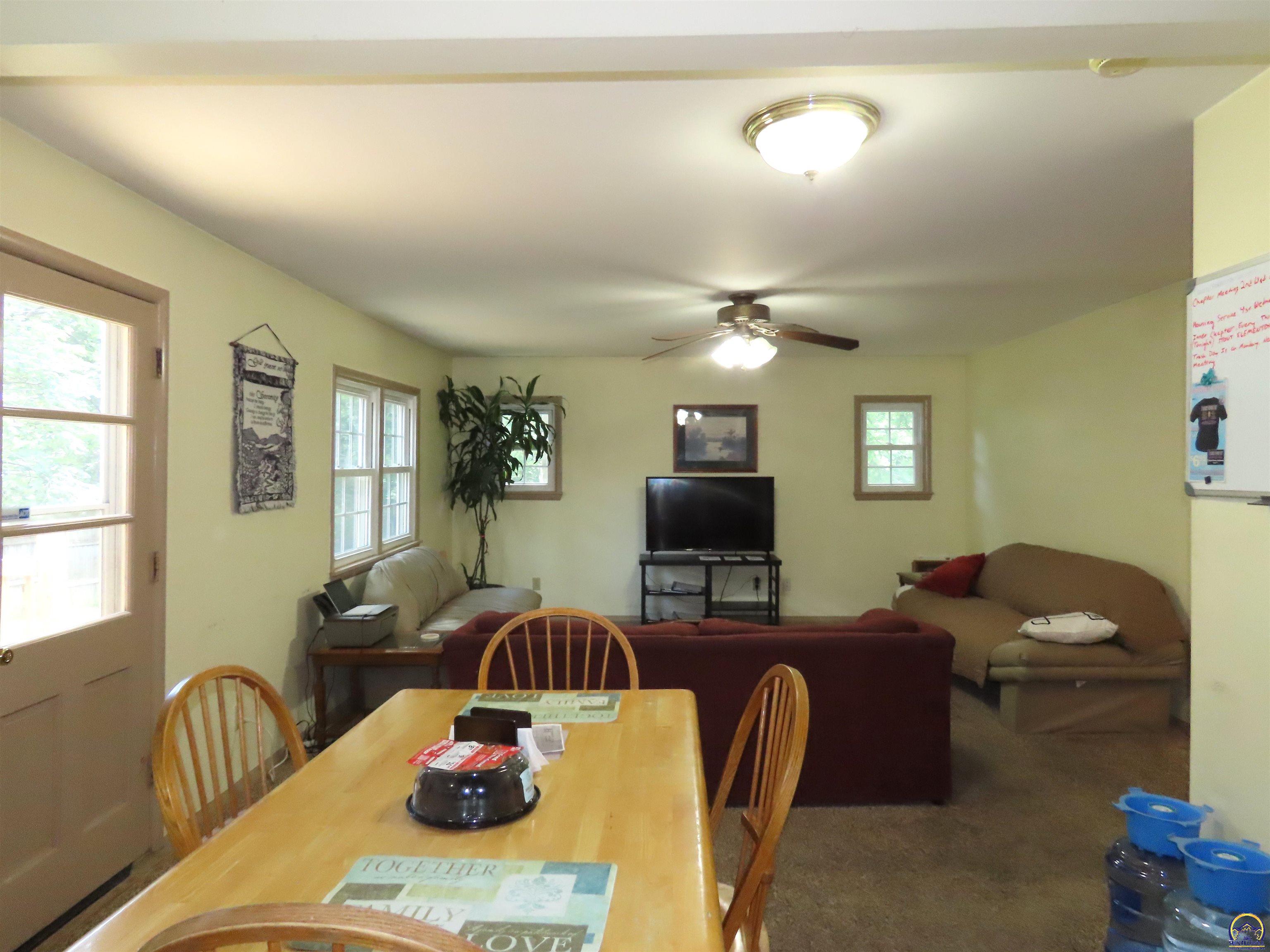 5401 Southwest 28th Street Topeka, KS 66614 - Photo 9 of 25