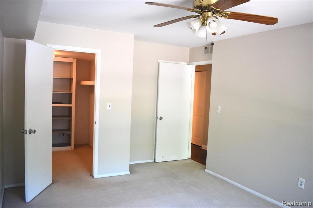 1687 Riverside Drive Rochester Hills, MI 48309 - Photo 38 of 58