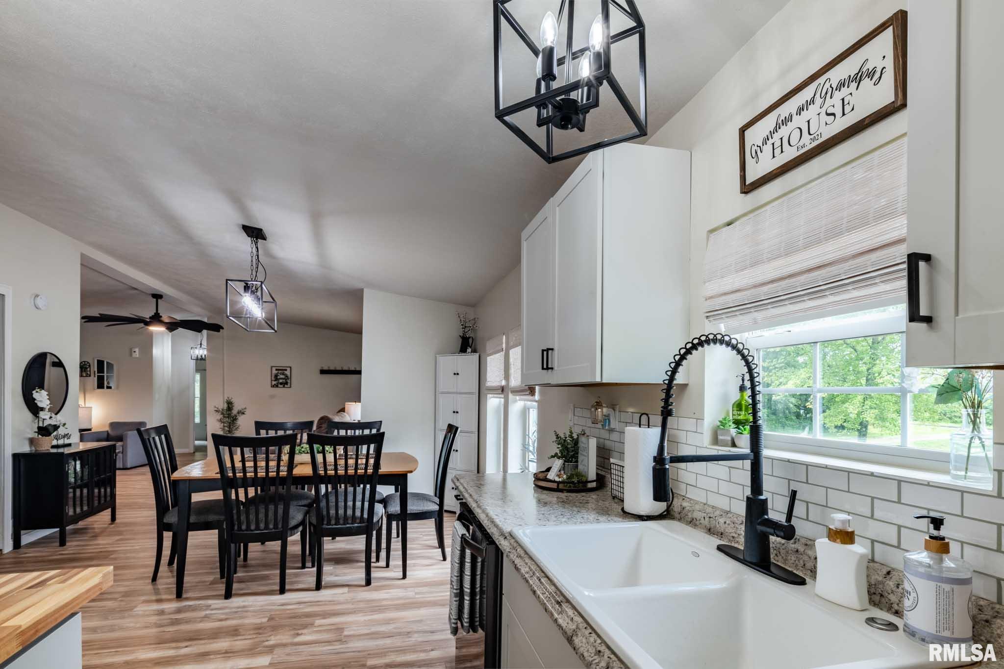 8873 Bennett Road Benton, IL 62812 - Photo 13 of 45