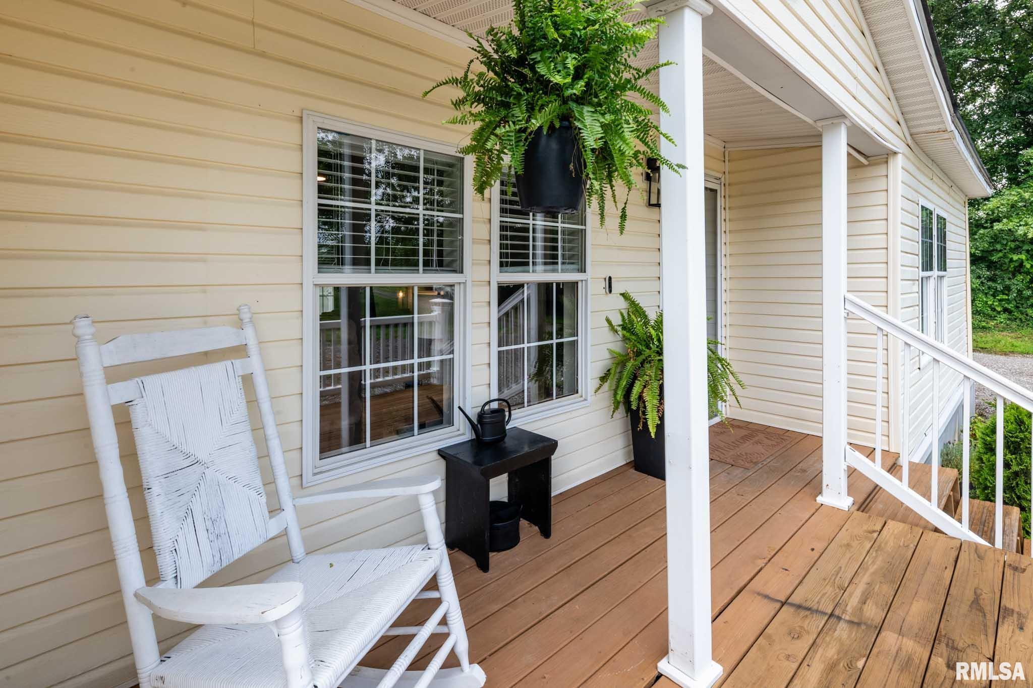 8873 Bennett Road Benton, IL 62812 - Photo 2 of 45