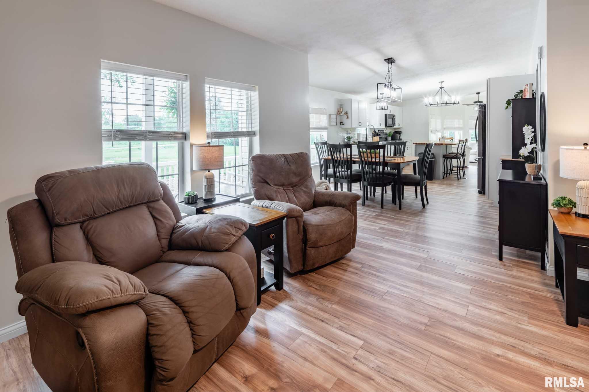 8873 Bennett Road Benton, IL 62812 - Photo 8 of 45