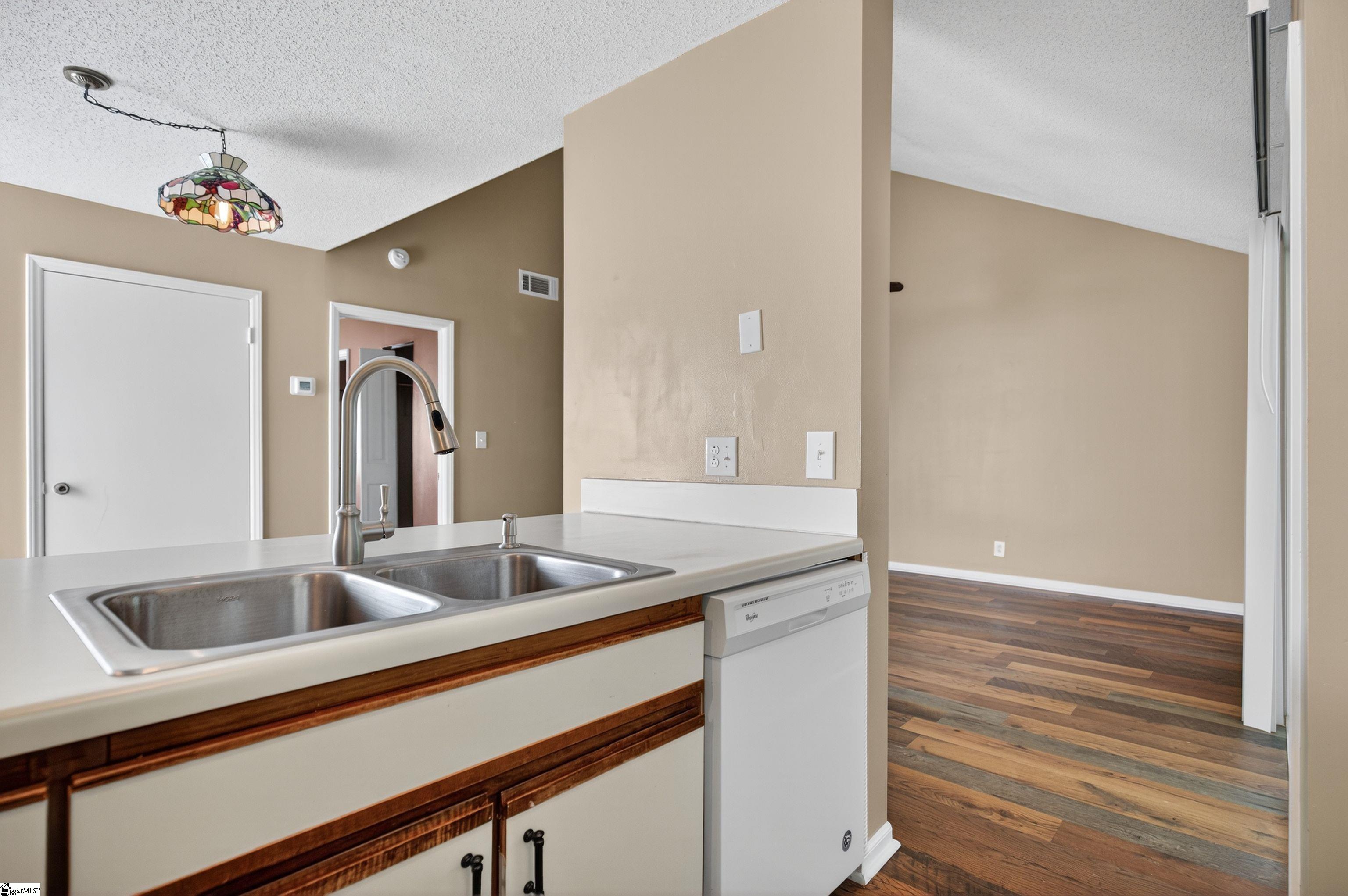 2601 Duncan Chapel Road, Unit G301 Greenville, SC 29617 - Photo 11 of 30