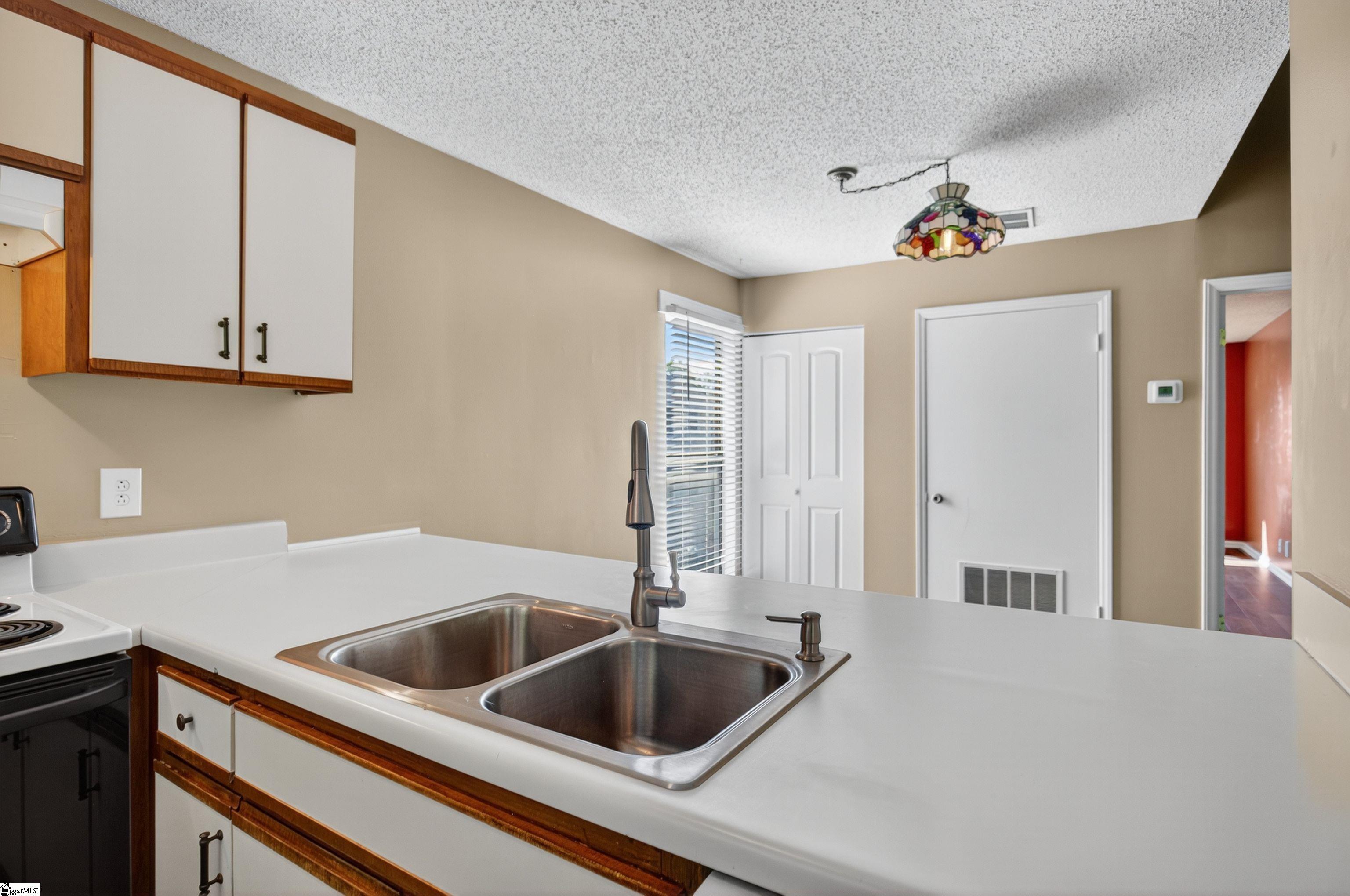 2601 Duncan Chapel Road, Unit G301 Greenville, SC 29617 - Photo 5 of 30