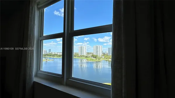 $5,500 | 20000 East Country Club Drive, Unit 1016, Aventura, FL 33180