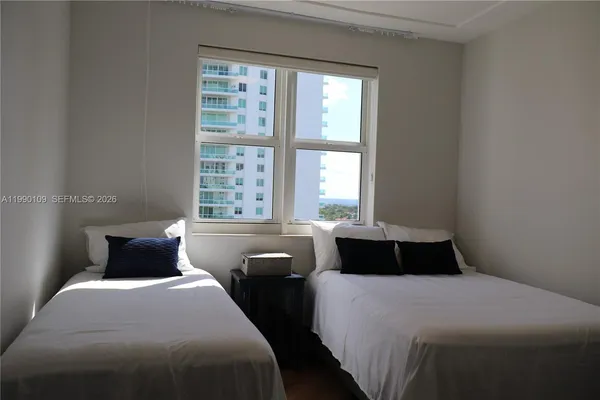 $5,500 | 20000 East Country Club Drive, Unit 1016, Aventura, FL 33180
