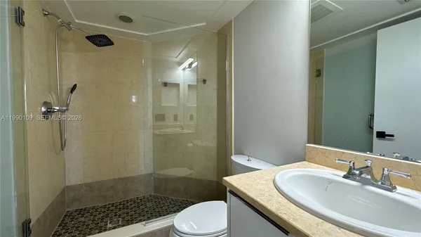 $5,500 | 20000 East Country Club Drive, Unit 1016, Aventura, FL 33180