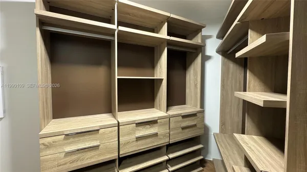 $5,500 | 20000 East Country Club Drive, Unit 1016, Aventura, FL 33180