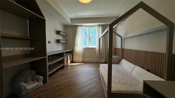 $5,500 | 20000 East Country Club Drive, Unit 1016, Aventura, FL 33180