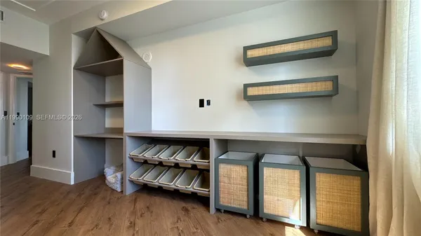 $5,500 | 20000 East Country Club Drive, Unit 1016, Aventura, FL 33180