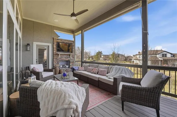 $975,000 | 15516 Stearns Street, Overland Park, KS 66221