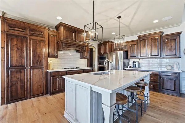 $975,000 | 15516 Stearns Street, Overland Park, KS 66221