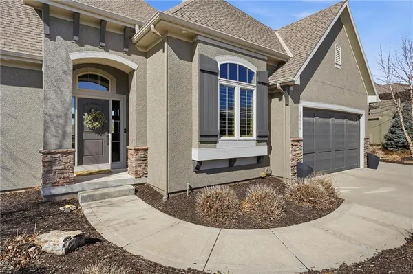 $975,000 | 15516 Stearns Street, Overland Park, KS 66221