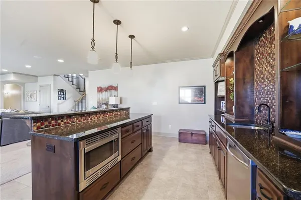 $975,000 | 15516 Stearns Street, Overland Park, KS 66221