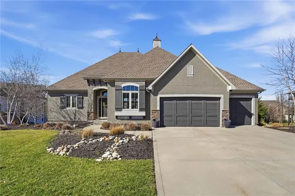 $975,000 | 15516 Stearns Street, Overland Park, KS 66221