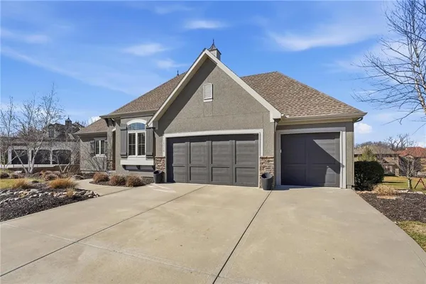 $975,000 | 15516 Stearns Street, Overland Park, KS 66221