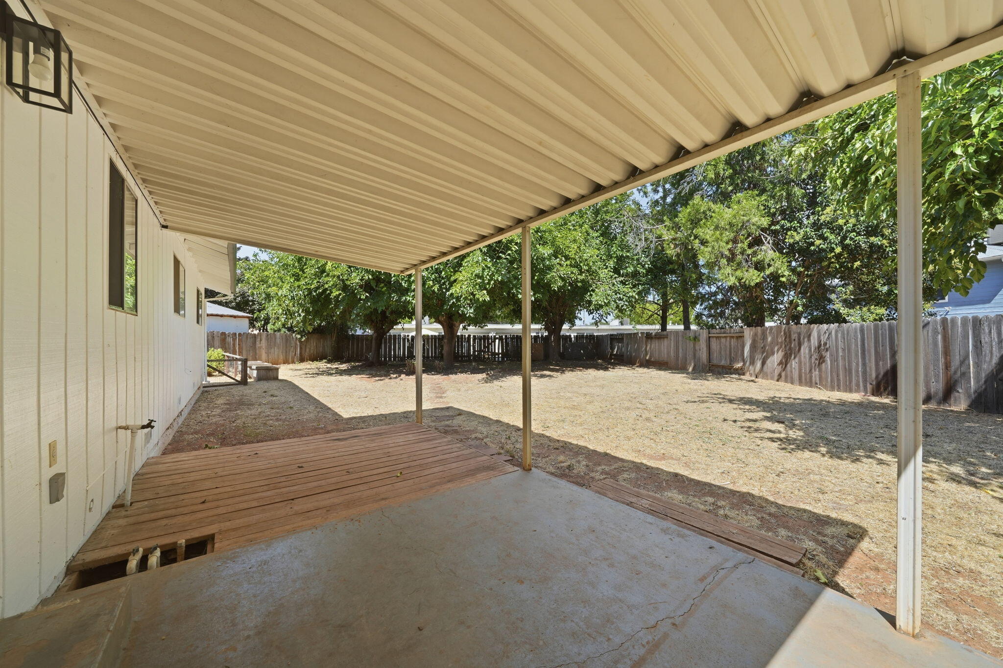 1134 Ruthie Lane Redding, CA 96002 - Photo 21 of 31 Covered Patio