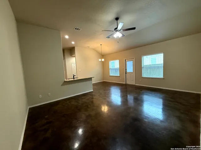 $1,450 | 228 Ragsdale Way, New Braunfels, TX 78130