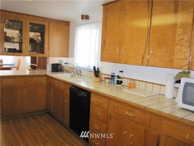 4004 Petersville Road Northeast Bremerton, WA 98310 - Photo 3 of 15 Gallery Image 3