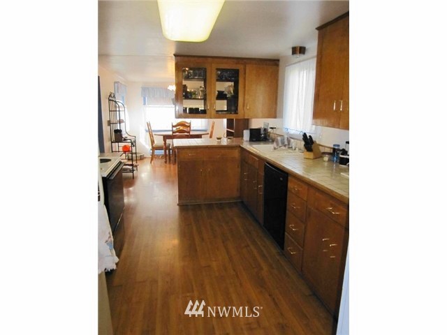 4004 Petersville Road Northeast Bremerton, WA 98310 - Photo 4 of 15 Gallery Image 4