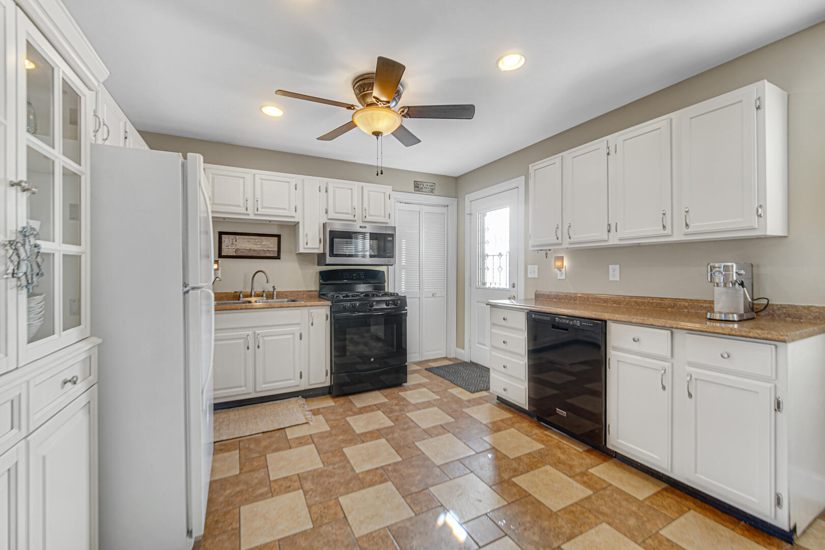 2130 Jefferson Street Portage, IN 46368 - Photo 7 of 25 1620x1080