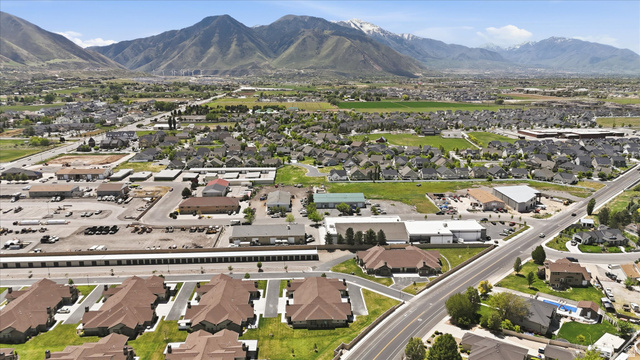 1838 West 300th Street South, Unit B Mapleton, UT 84664 - Photo 47 of 51 Expansive mountain range backdrop with distant snow-capped peaks