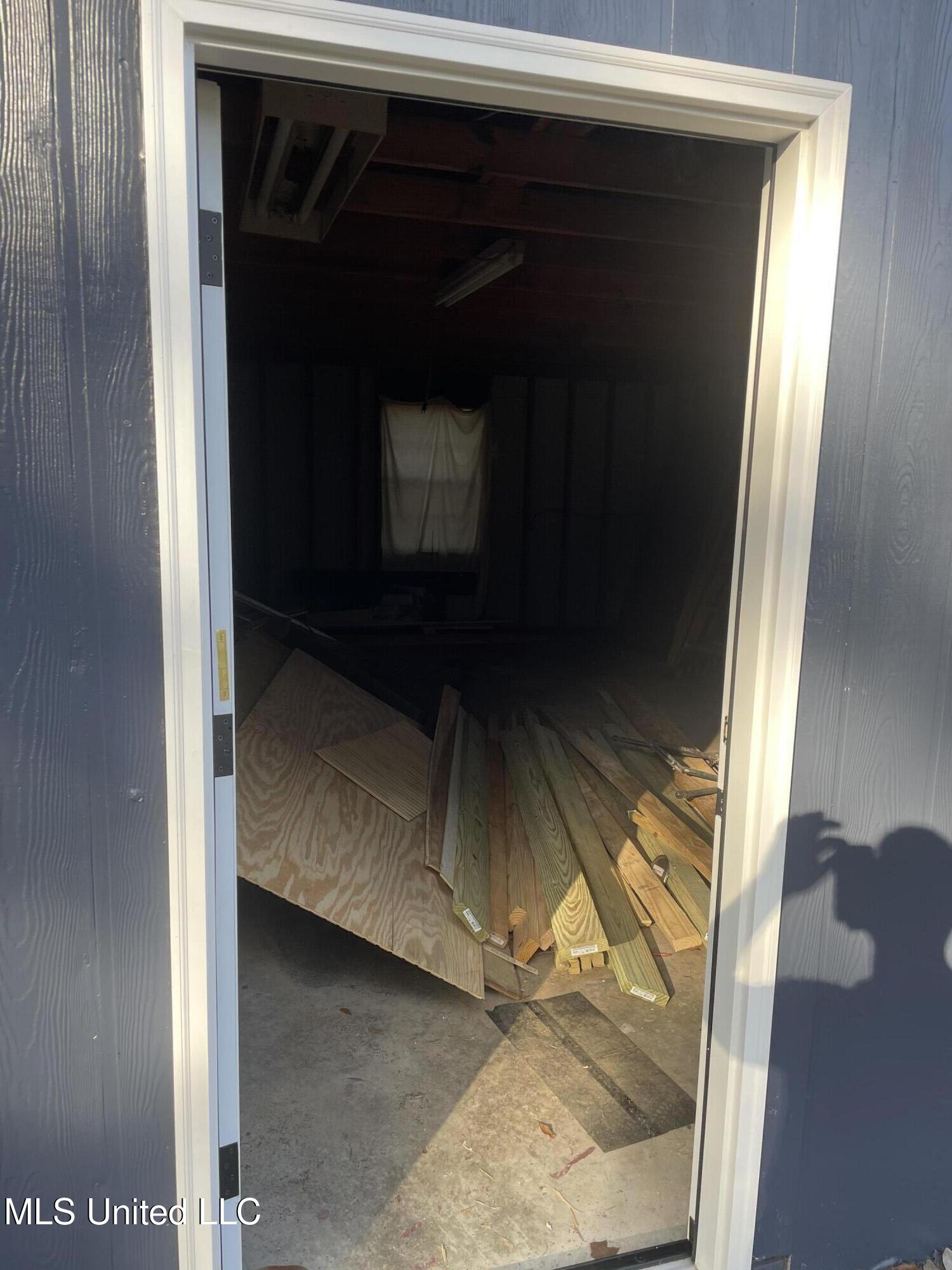 2403 9th Street Pascagoula, MS 39567 - Photo 11 of 24 IMG_8766