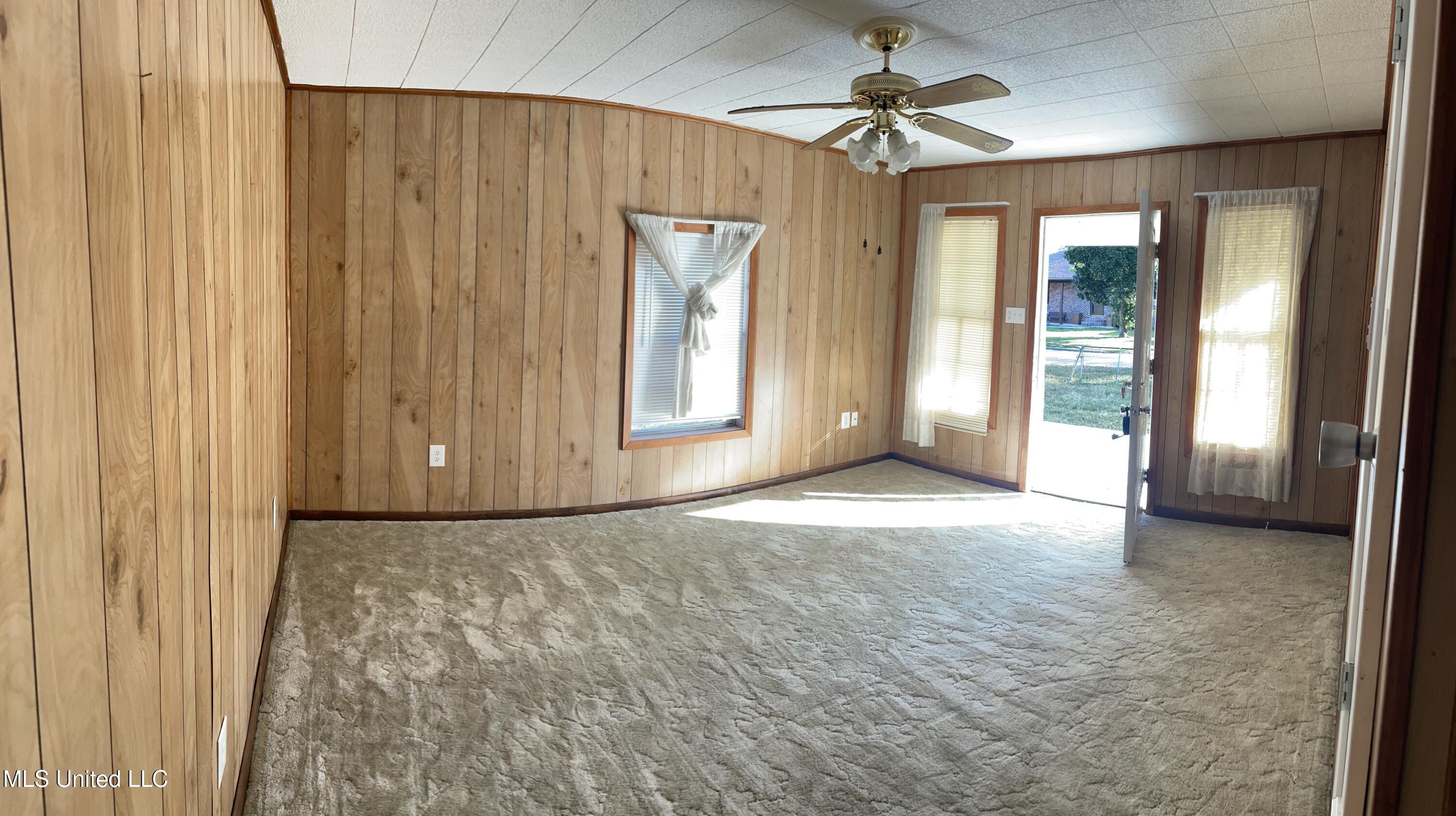 2403 9th Street Pascagoula, MS 39567 - Photo 13 of 24 IMG_8775