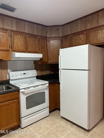 $1,350 | 2403 9th Street, Pascagoula, MS 39567