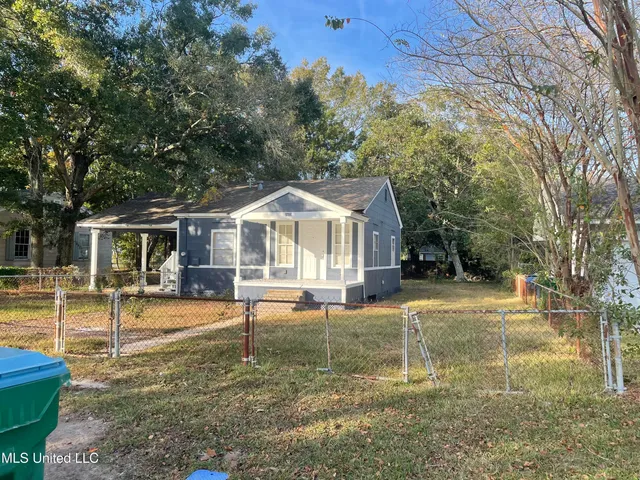 $1,350 | 2403 9th Street, Pascagoula, MS 39567