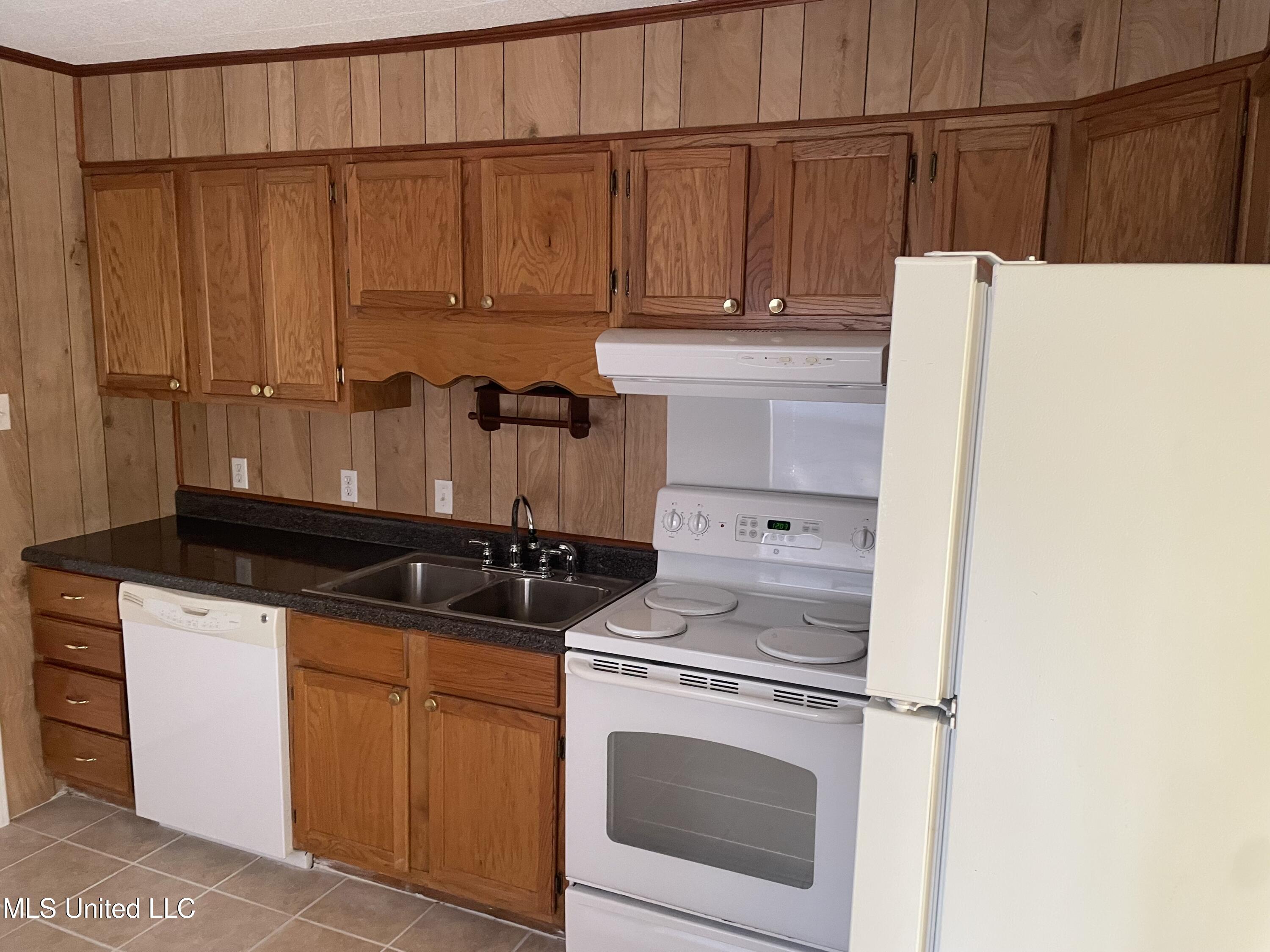 2403 9th Street Pascagoula, MS 39567 - Photo 21 of 24 IMG_8773