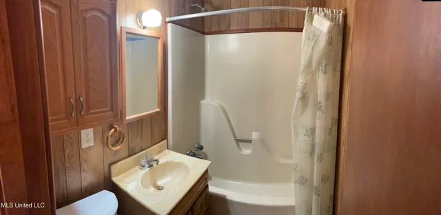 $1,350 | 2403 9th Street, Pascagoula, MS 39567