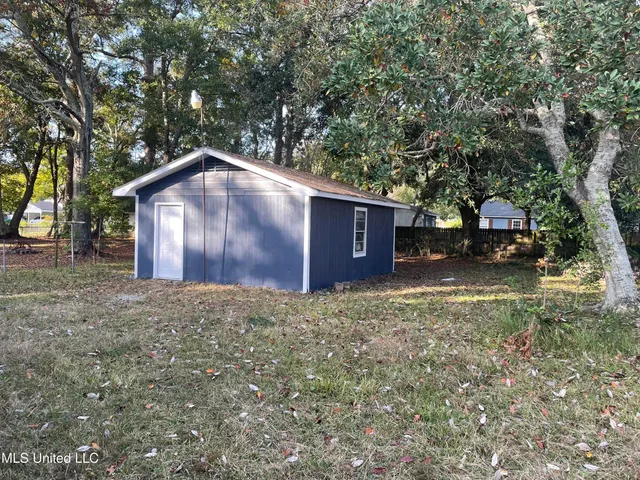 $1,350 | 2403 9th Street, Pascagoula, MS 39567
