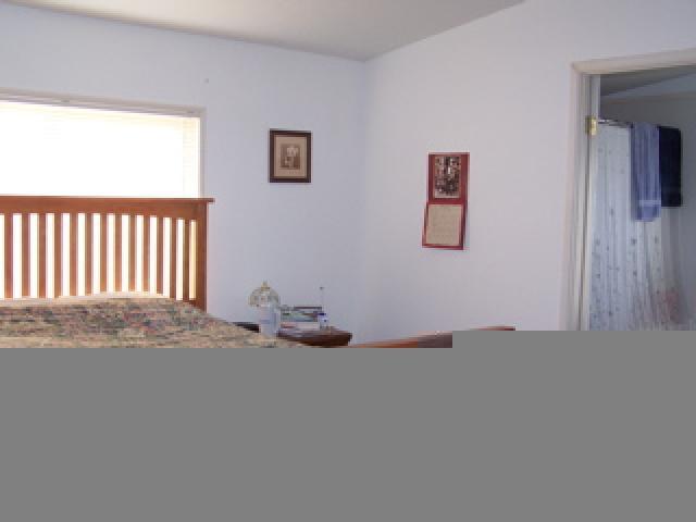 1256 Slavin Heights Road Yakima, WA 98903 - Photo 2 of 3 a view of empty room with windows
