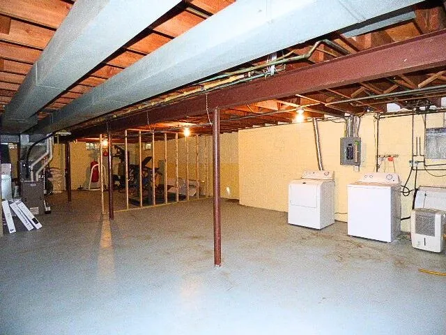 $275,000 | 814 E Club, Beloit, WI 53511